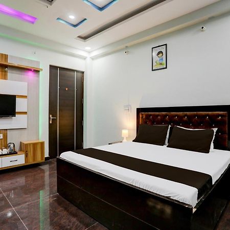 Hotel O Grand Epic Inn Noida Zewnętrze zdjęcie