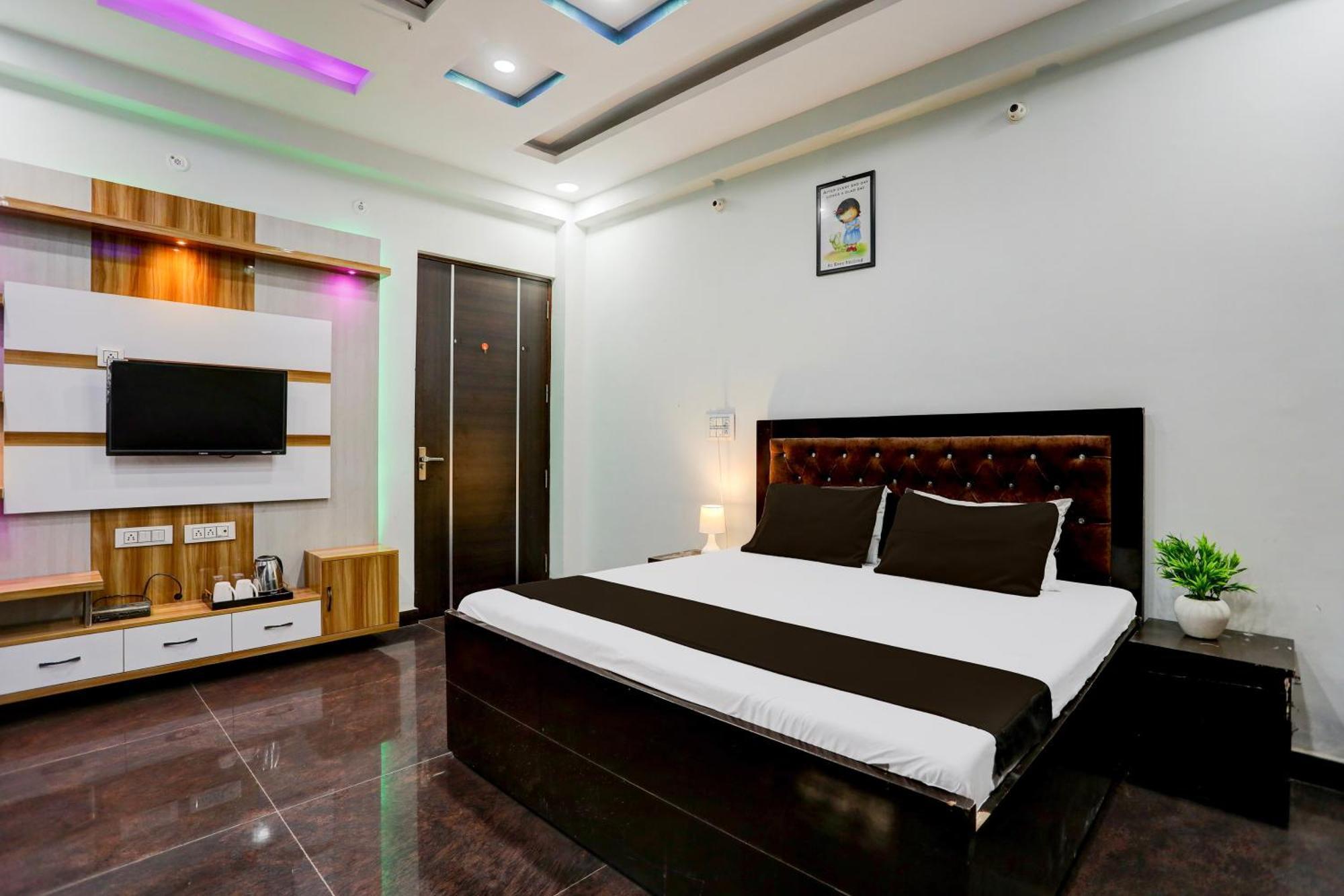 Hotel O Grand Epic Inn Noida Zewnętrze zdjęcie